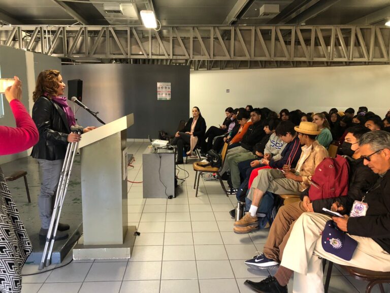 Presentan aplicativo móvil para seguridad de las Mujeres