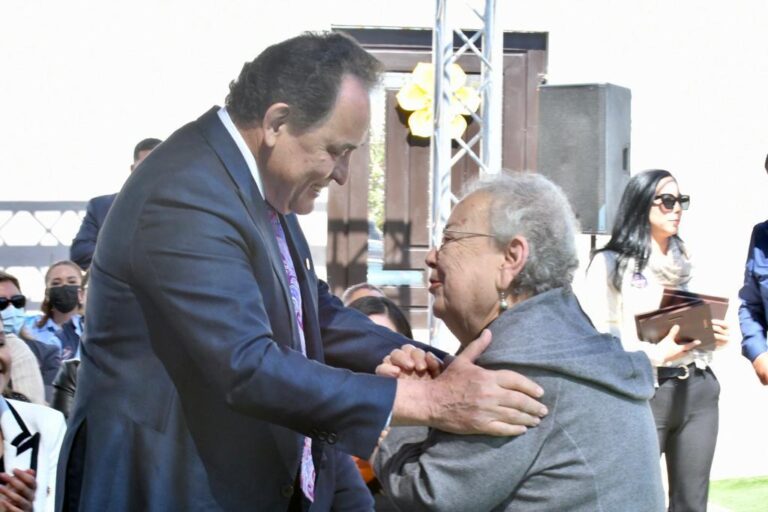 Reconocen a mujeres con trayectoria en la SSA de BC