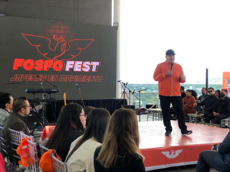 México nos necesita a todos, dice Guakil a jóvenes y pide trabajar por el país al margen de ideologías