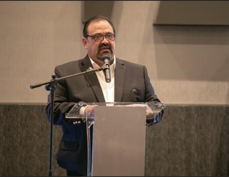 Busca ACOME que luminarias se compren a empresas locales