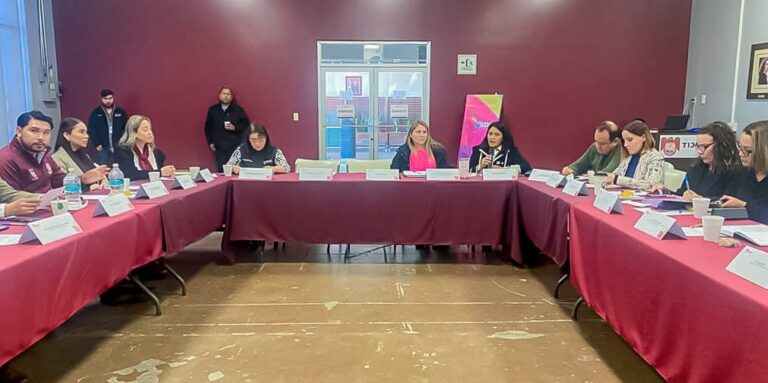 Presen DIF BC protocolo de atención a la niñez y adolescencia que labora en la calle