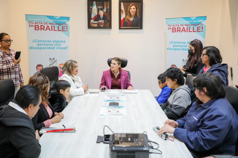 Arranca gobierno de Marina del Pilar entrega de actas de nacimiento gratuitas en sistema Braille