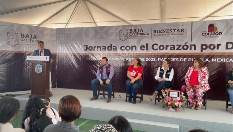 Vamos a seguir combatiendo a los conservadores de adentro y de afuera: Ruiz Uribe