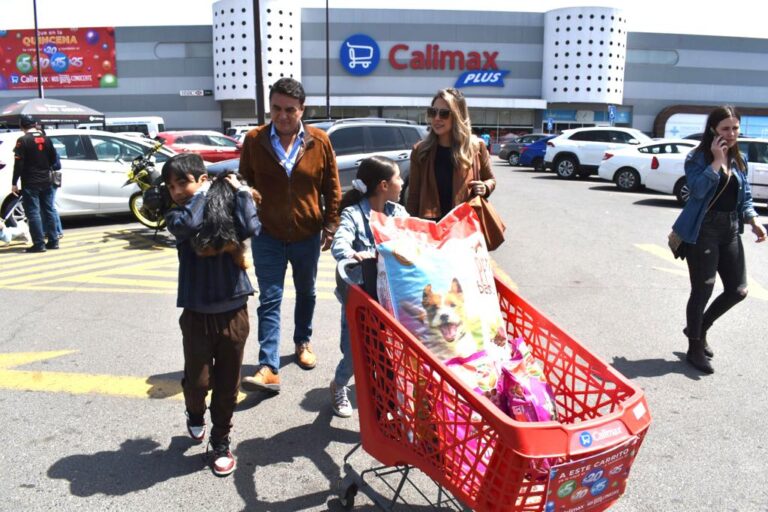Acude Delegado Único y Su Familia a Donar Alimentos al Croquetón