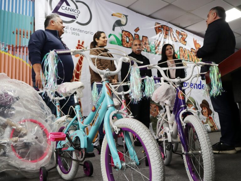Recibe Canaco Tijuana donativos para el Festival del Día del Niño