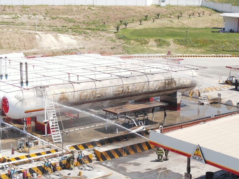 Cuatro muertos y tres heridos por explosión en la Gasera Silza