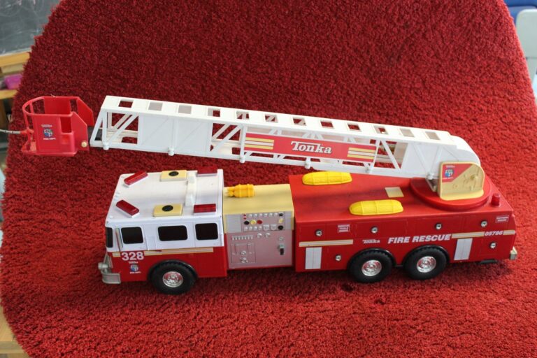 Presentará IMAC exposición infantil «Bomberos de Tijuana: colección de juguetes»