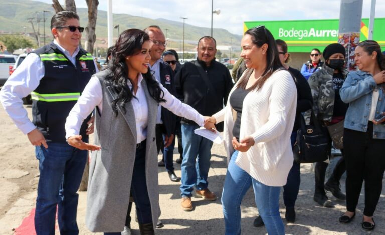 Intensifica alcaldesa supervisión de bacheo en La Presa Este