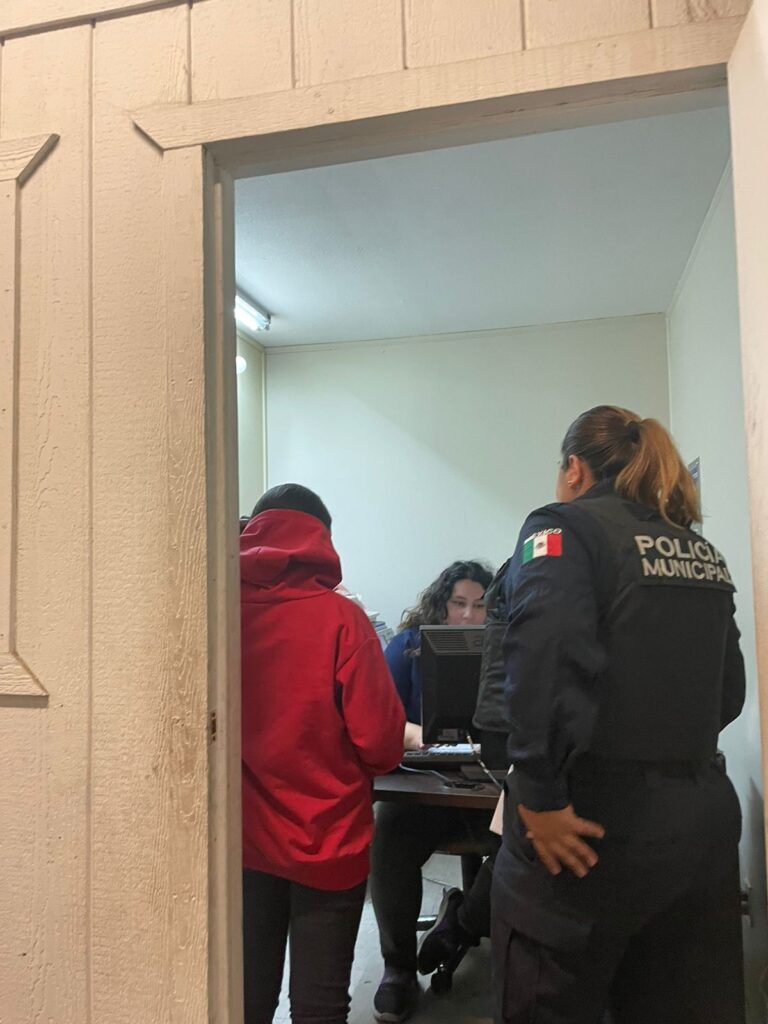 Rescata policía a niña de 11 años obligada a trabajar