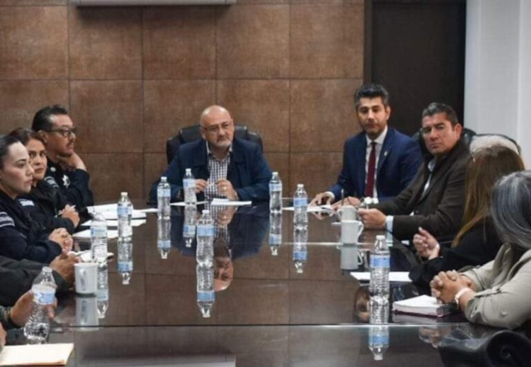 Abordan problemática de seguridad pública con vecinos