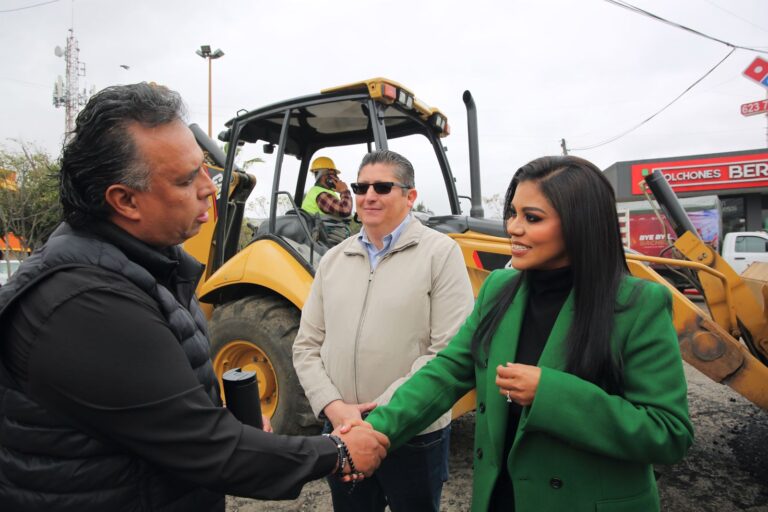 Continúa gobierno de Montserrat Caballero con bacheo simultáneo en las nueve delegaciones