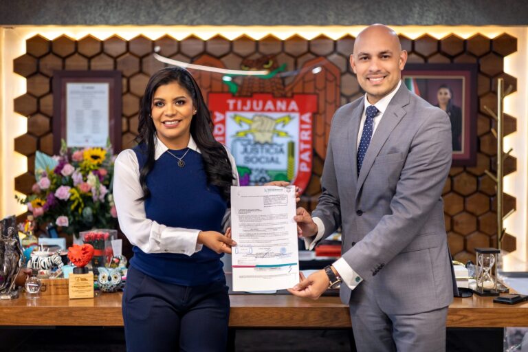 Entrega ITAIPBC constancia al Ayuntamiento de Tijuana de liderazgo en transparencia