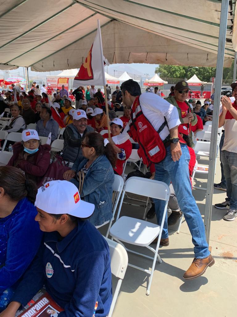 Atiende Sergio Moctezuma peticiones de vecinos del Infonavit La Mesa