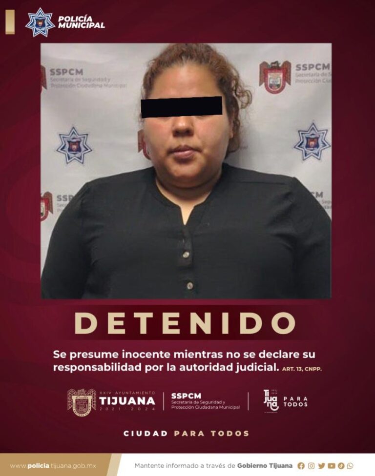Capturan policías a mujer en posesión de un arma de fuego