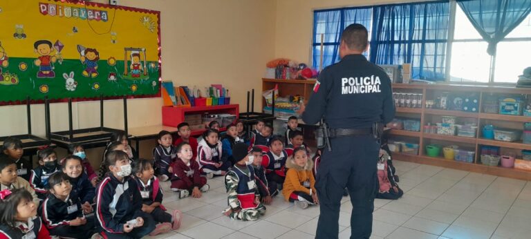 Beneficia policía a más de 7 mil niños y jóvenes a través del programa D.A.R.E.