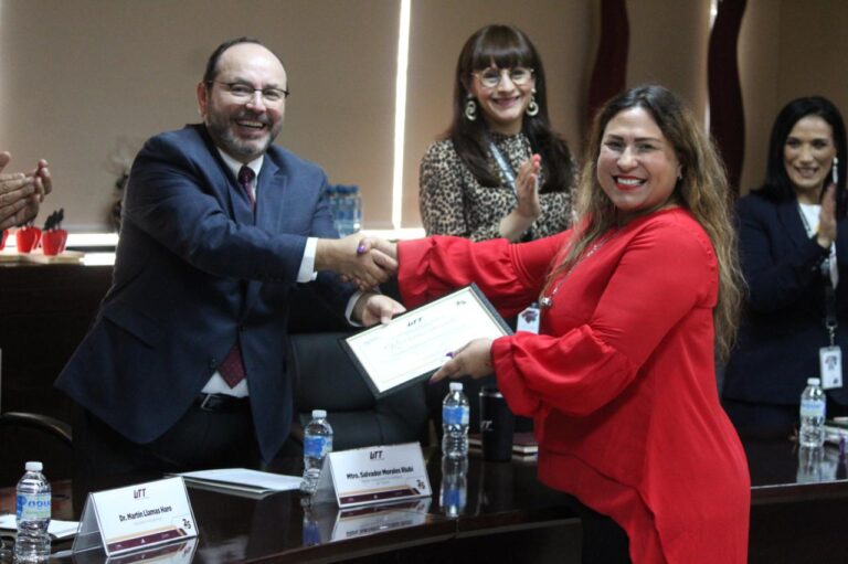 Reconoce Universidad Tecnológica de Tijuana a docentes mejor evaluados
