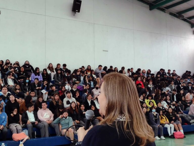 Educación para una sociedad más justa y un México más productivo, dice rectora nacional de la UNID
