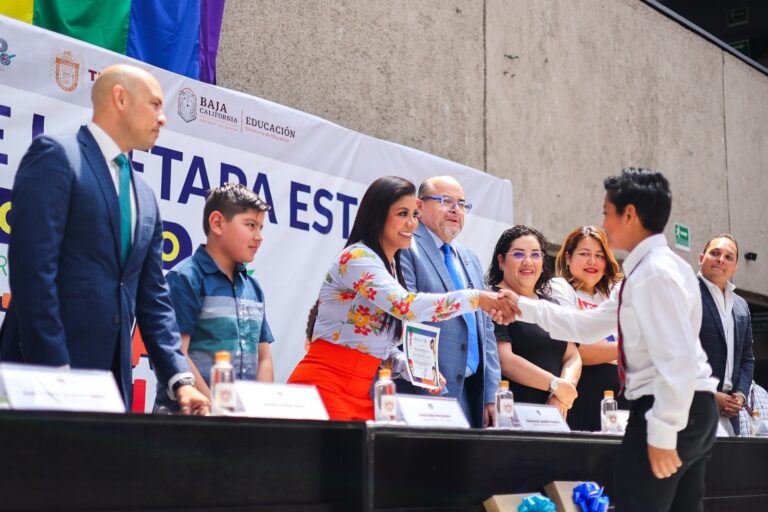 Sesionan en palacio municipal primeros Comisionados Infantiles