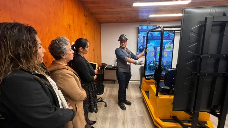Facilitará desarrollo profesional de estudiantes de CONALEP BC vinculación con CANACINTRA