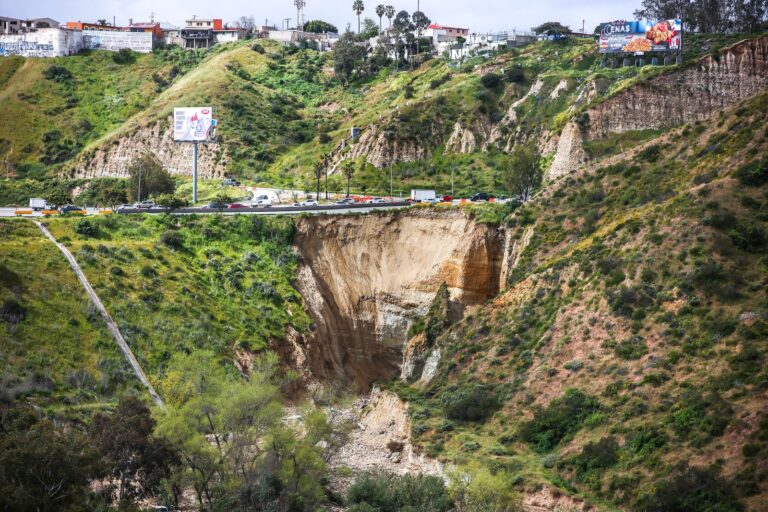 Anuncia AMLO disponibilidad de recursos para obras en Cañón del Matadero