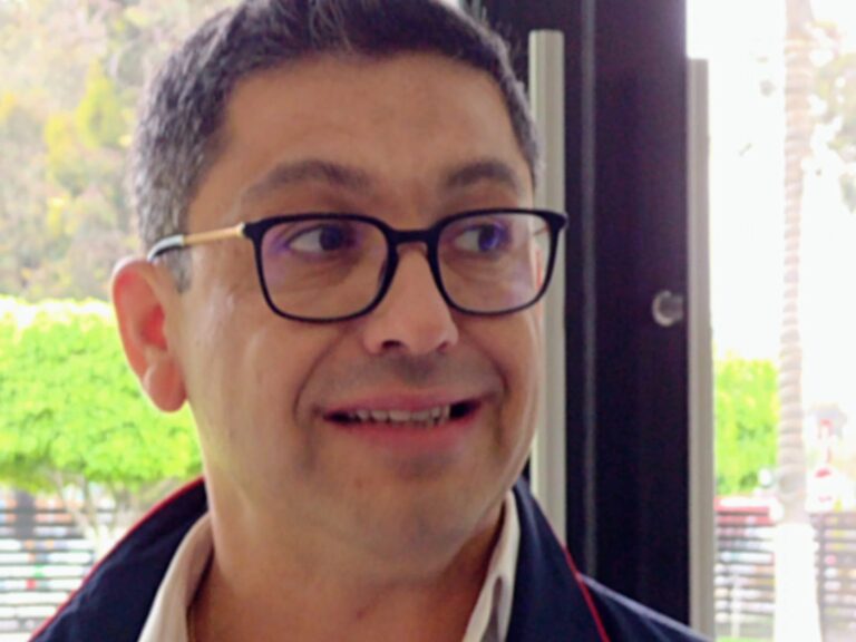 El punto no es Peso Pluma, sino la educación que se da en casa, dice presidente de Escuelas Particulares