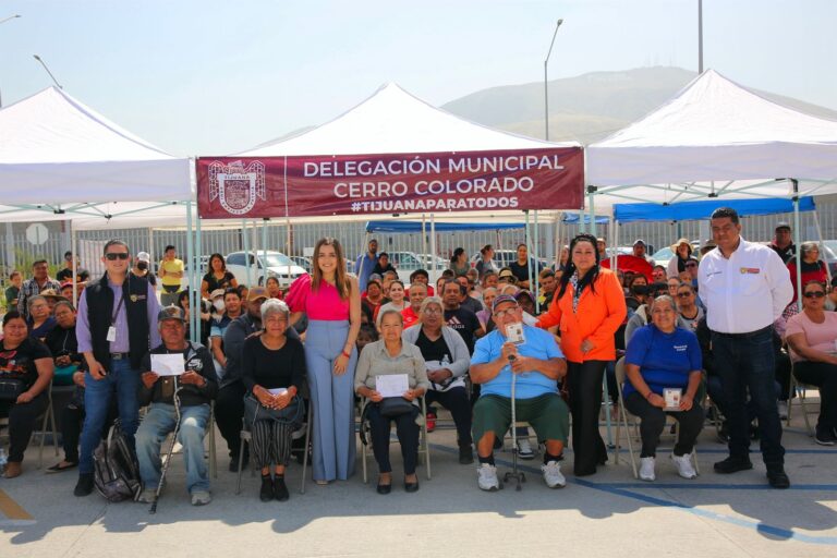 Brinda Montserrat Caballero nuevas oportunidades a emprendedores