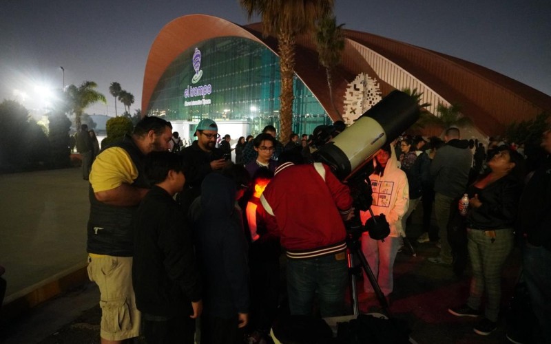 Ilumina El Trompo el cielo tijuanense en la “Noche de las Estrellas”
