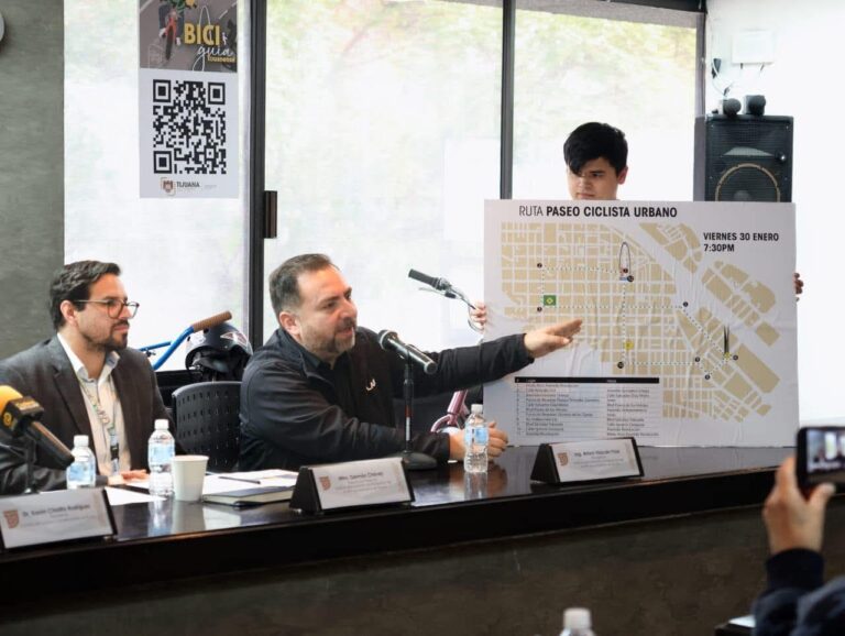 Presentará Gobierno Municipal ‘La Biciguía Tijuanense’ y ‘El Manual del Súper Conductor’