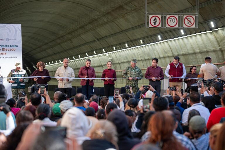Acompaña alcalde a la presidenta a la inauguración de la primera parte del Viaducto Elevado