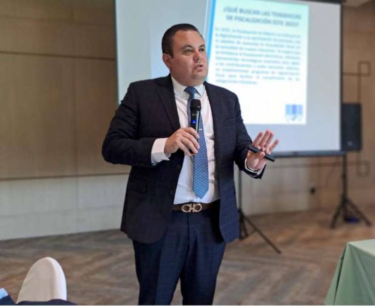 Activa SAT alertas por errores en pólizas