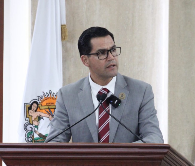 ABORDA DIPUTADO HUMBERTO VALLE LA PROBLEMÁTICA GENERADA POR LA FALTA DE DOCENTES EN LOS CAED