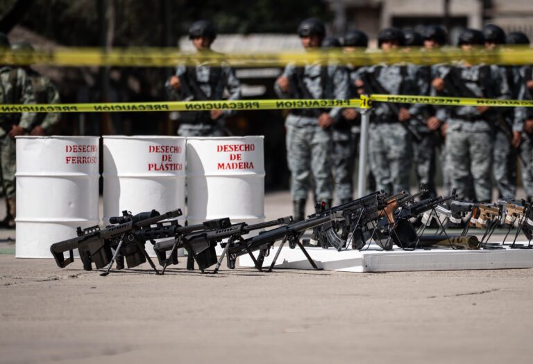 Asiste Ismael Burgueño a ceremonia de destrucción de armas de fuego en las instalaciones del Cuartel Morelos