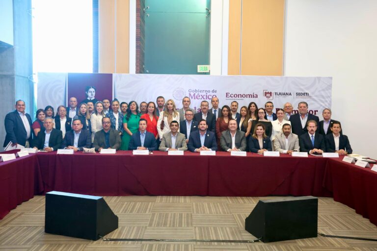 Instala Ismael Burgueño Ruiz Comité Promotor de Inversiones en Tijuana