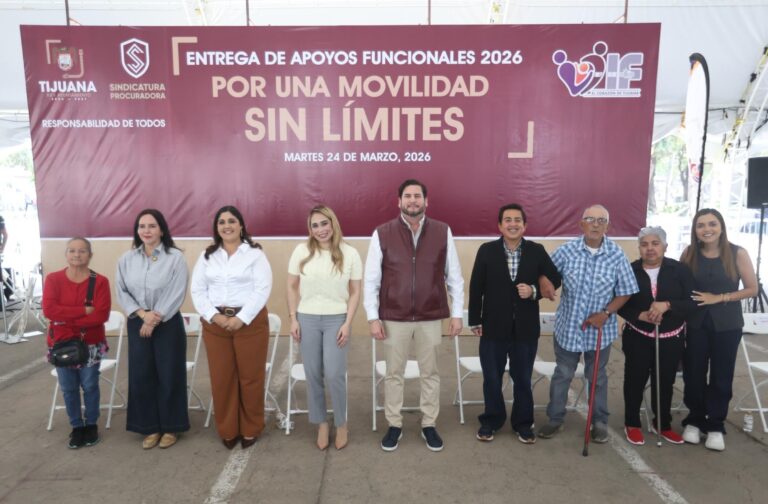Encabeza Ismael Burgueño Ruiz entrega de más de mil apoyos funcionales para personas con discapacidad