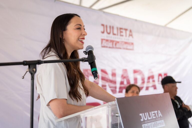 Julieta Ramírez realiza jornada de servicios en Tijuana