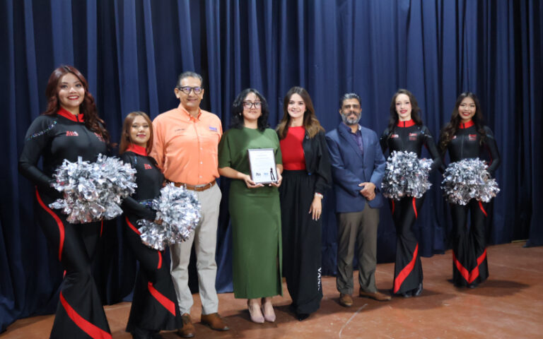 Exhiben talento emergente en el “Cierre de Modas” UDCI