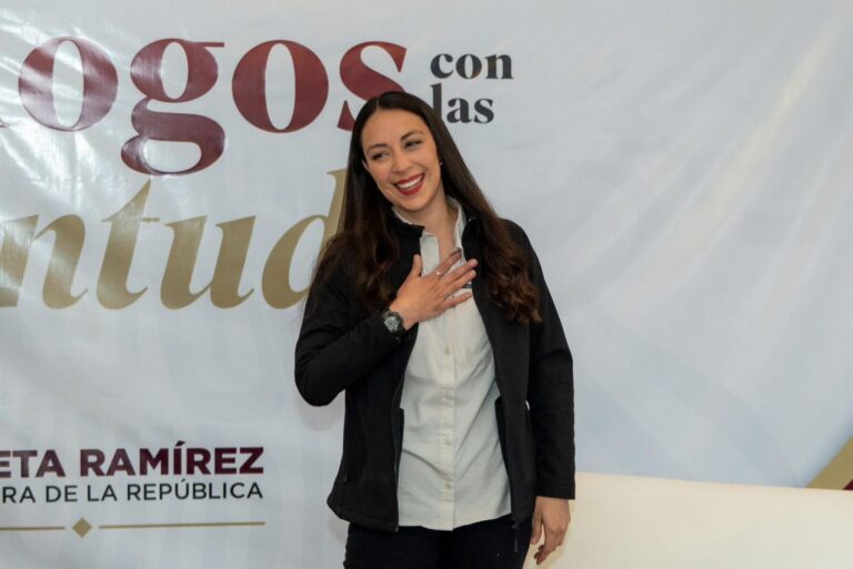 JULIETA RAMÍREZ ESCUCHA LAS INQUIETUDES DE LAS JUVENTUDES EN ENSENADA